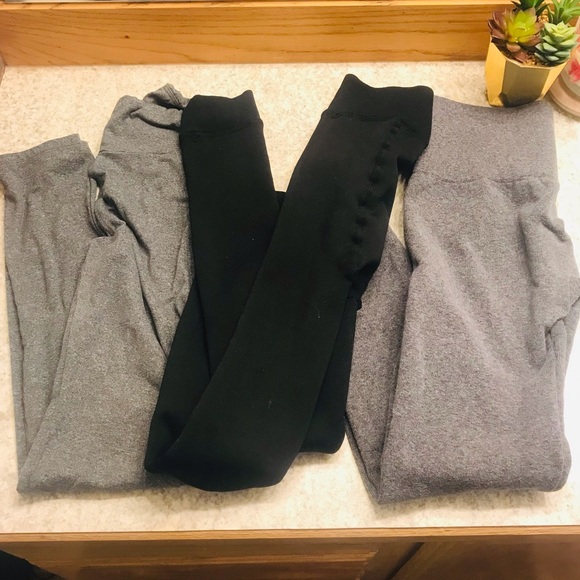 3 pairs of leggings